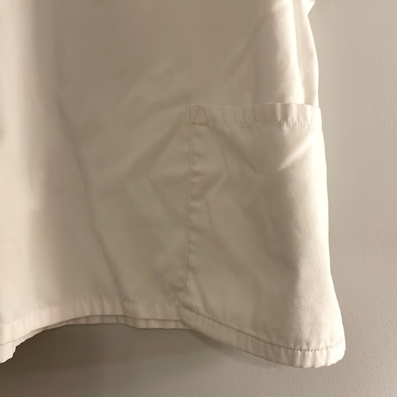 CHEROKEE white Scrubs Set - Picture 5 of 5